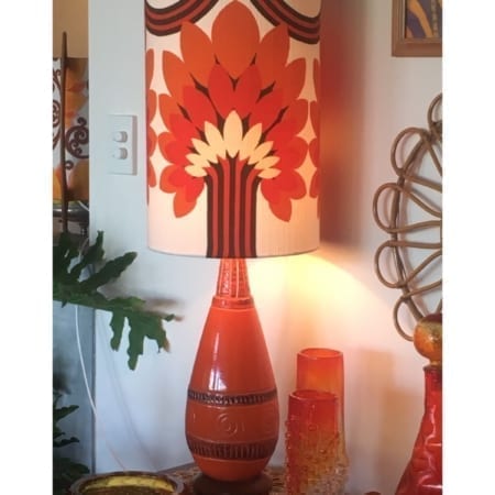 Retro Vintage Ceramic Lampbase & Lampshade light on